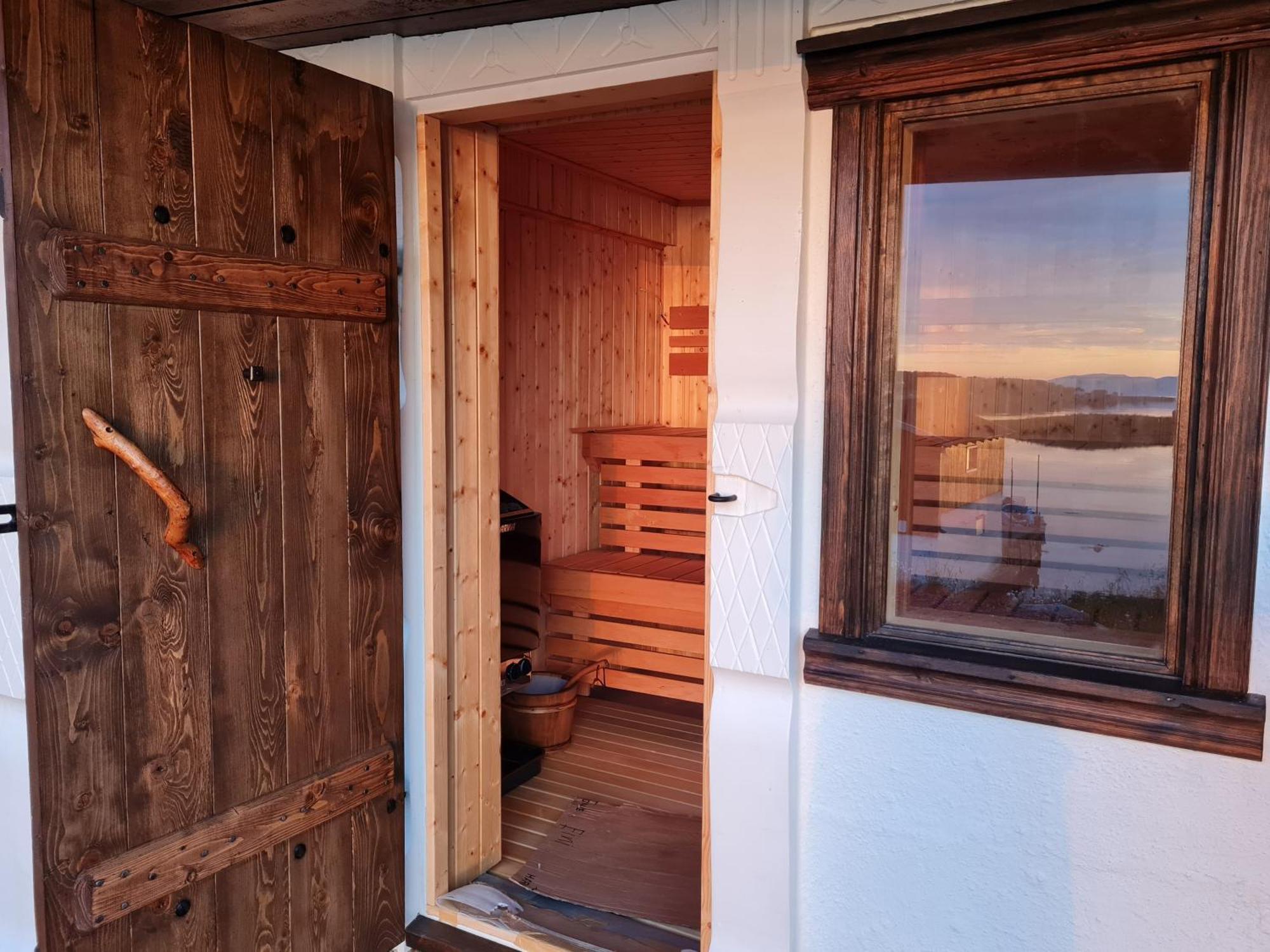 Prima Lofoten Myrland Exterior photo